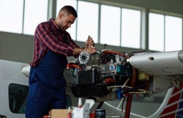 How to Become Aircraft Maintenance Engineer